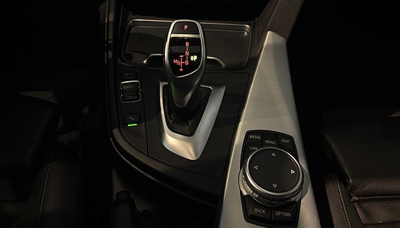 BMW 330d 17 of 30