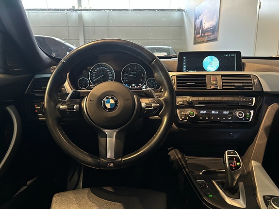 BMW 330d 19 of 30