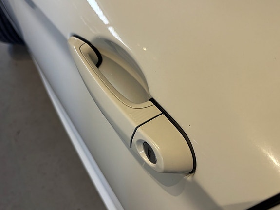 BMW 330d 9 of 30
