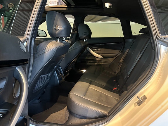 BMW 330d 24 of 30
