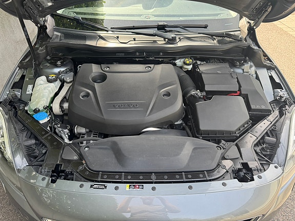 Volvo V40 7 of 8