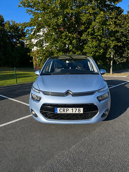 Citroen C4 Picasso 2 of 6