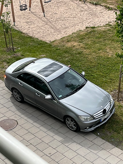 Mercedes-Benz C300 13 of 13
