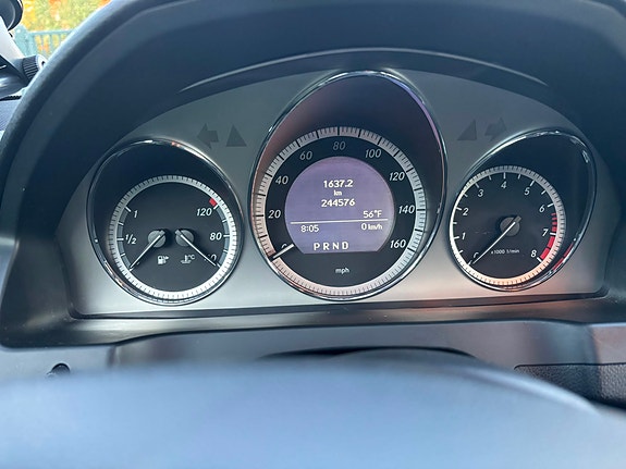 Mercedes-Benz C300 3 of 13