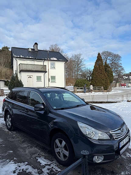 Subaru Outback 4 of 5