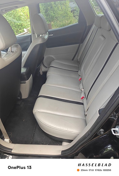 Mazda CX-7 5 of 8