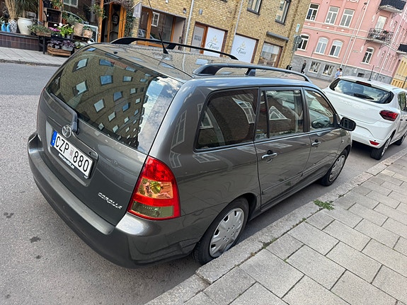 Toyota Corolla 8 of 9