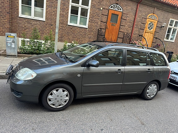 Toyota Corolla 6 of 9
