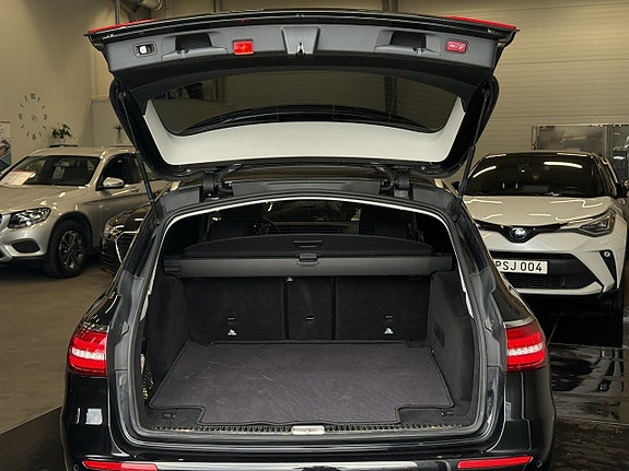 Mercedes-Benz E220 5 of 26