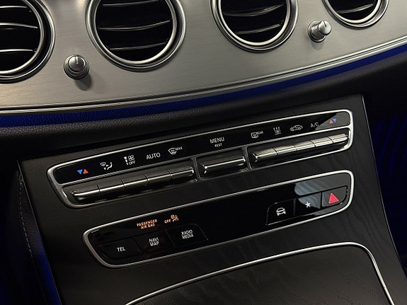 Mercedes-Benz E220 21 of 26