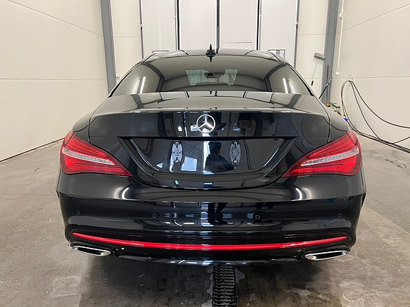 Mercedes-Benz CLA250 5 of 8