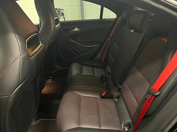 Mercedes-Benz CLA250 8 of 8