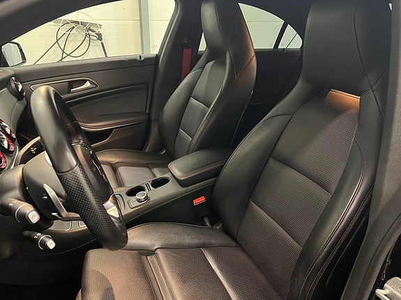 Mercedes-Benz CLA250 7 of 8
