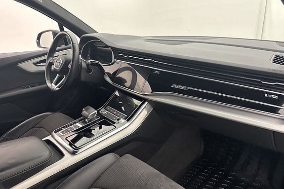 Audi Q7 9 of 29
