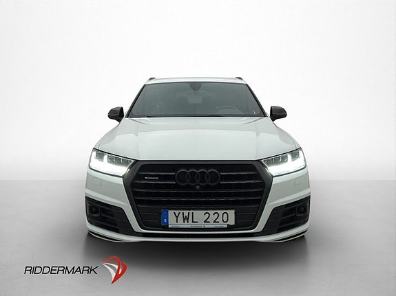 Audi Q7 2 of 30
