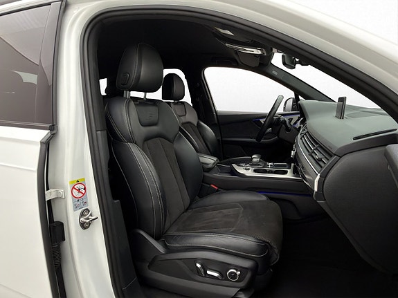 Audi Q7 11 of 30