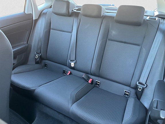 Volkswagen Polo 13 of 17