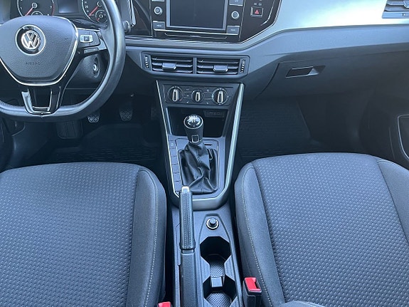 Volkswagen Polo 12 of 17