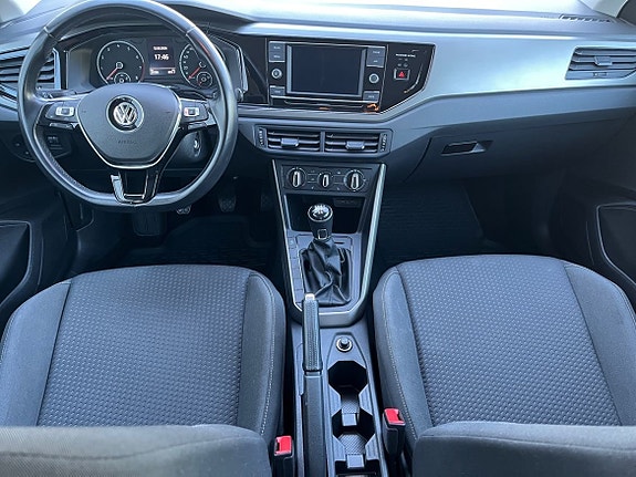 Volkswagen Polo 9 of 17