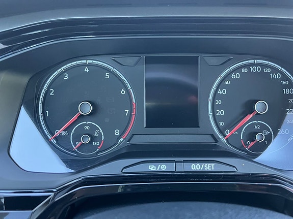 Volkswagen Polo 11 of 17