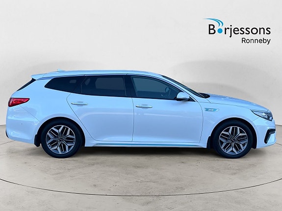 Kia Optima 2 of 21