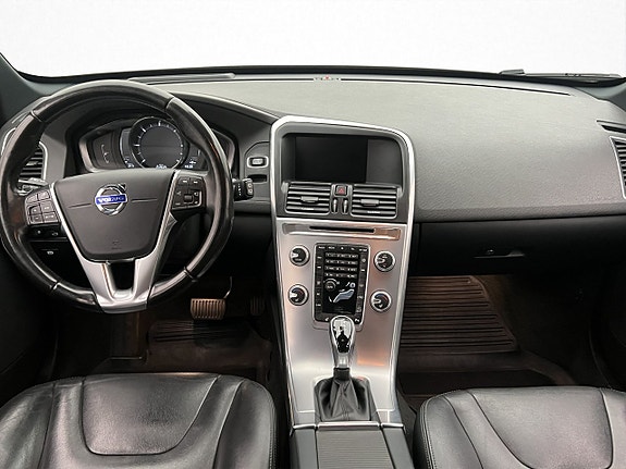 Volvo XC60 17 of 30