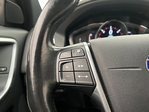 Volvo XC60 18 of 30