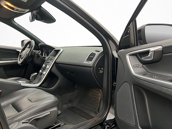Volvo XC60 22 of 30