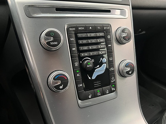Volvo XC60 24 of 30