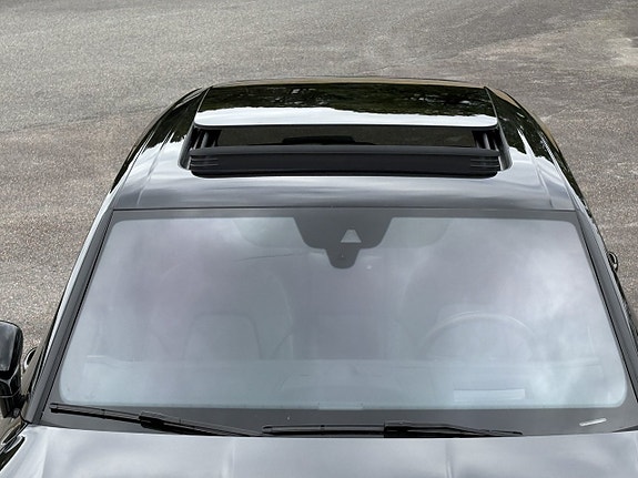 Porsche Cayenne 9 of 27
