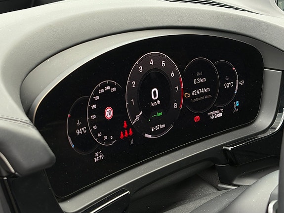 Porsche Cayenne 14 of 27