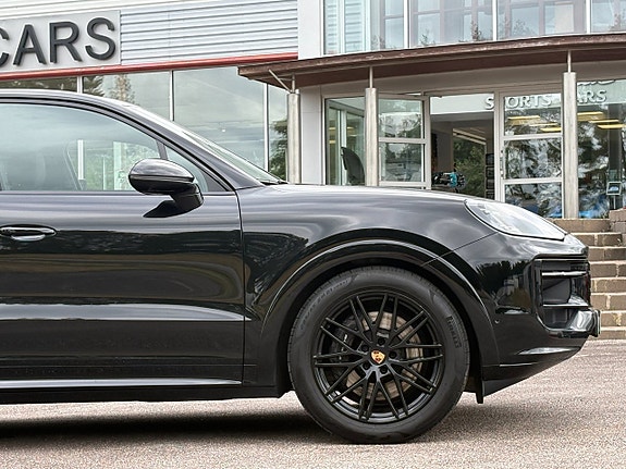 Porsche Cayenne 5 of 27