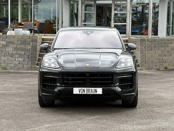 Porsche Cayenne 6 of 27