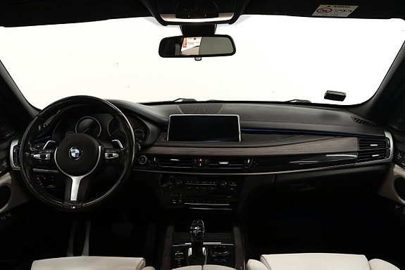 BMW X5 11 of 17