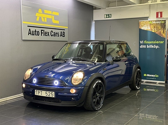 MINI Cooper 2 of 18