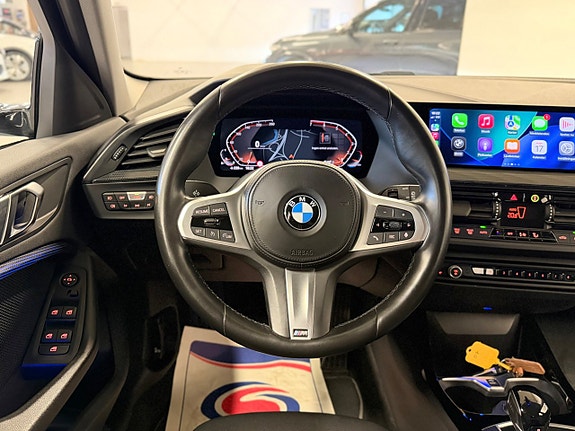 BMW 118i 15 of 21