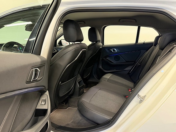 BMW 118i 11 of 21