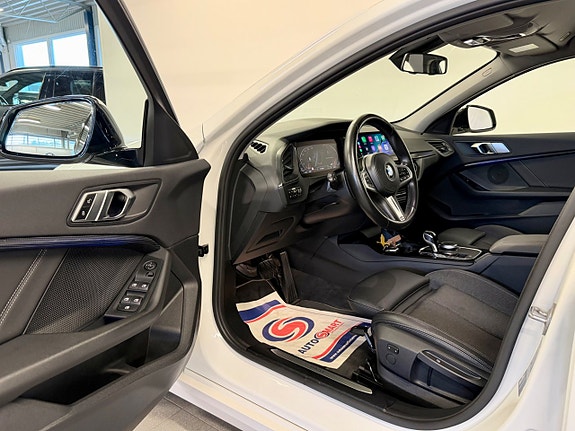 BMW 118i 5 of 21