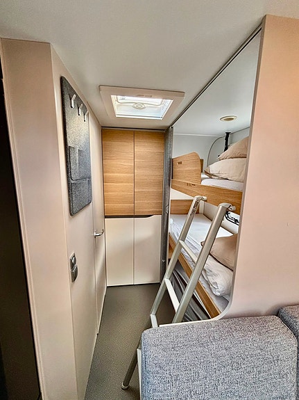 Adria Adora 573 PT - AC/Solceller mm (Barnkammare) 9 of 30