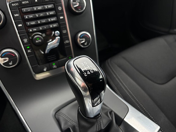 Volvo V60 15 of 25