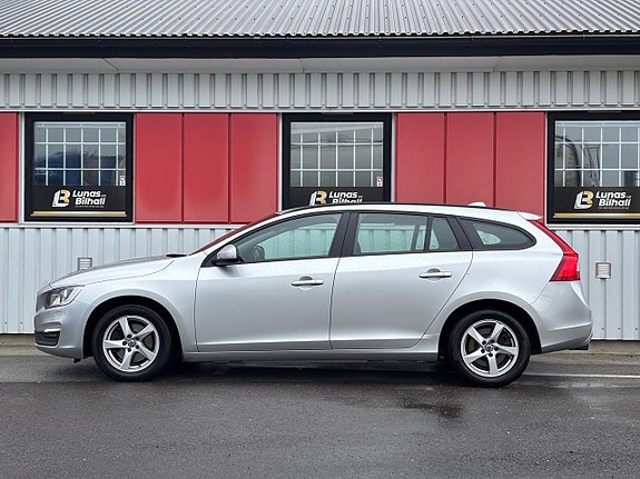 Volvo V60 3 of 25