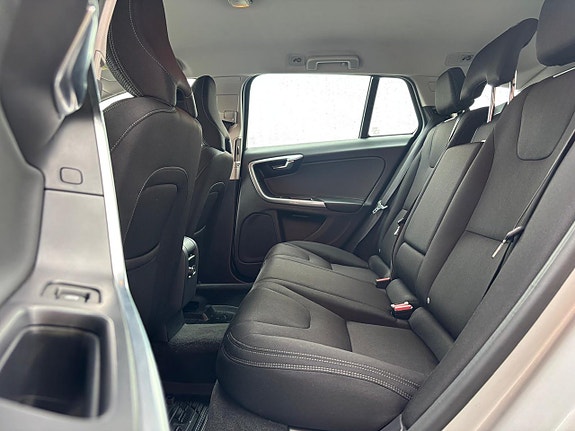 Volvo V60 21 of 25