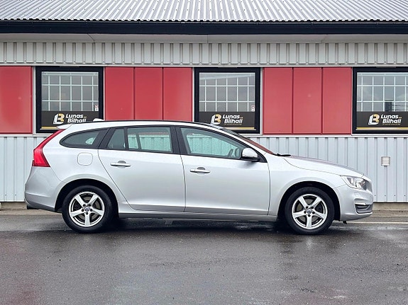 Volvo V60 6 of 25
