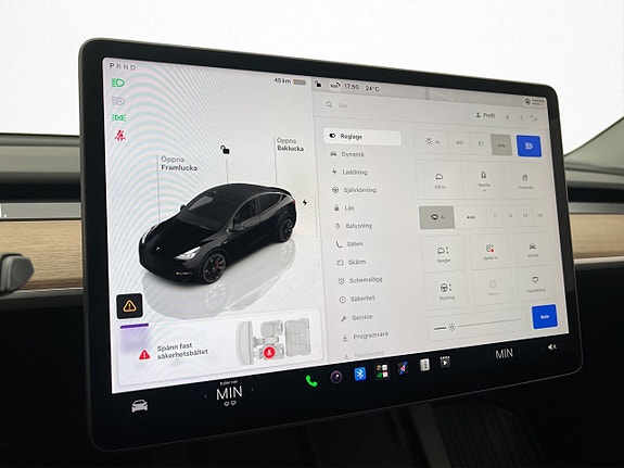 Tesla Model Y 22 of 30
