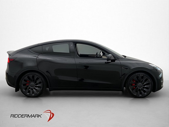 Tesla Model Y 8 of 30
