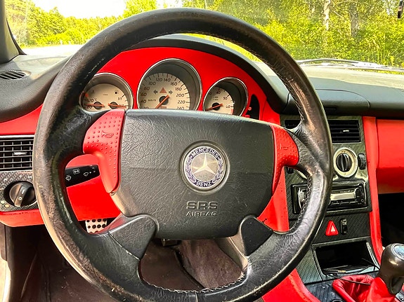 Mercedes-Benz SLK200 2 of 5