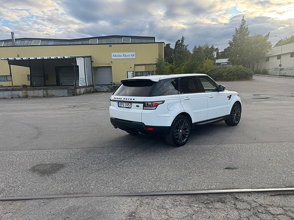 Land Rover Range Rover Sport 5 of 12