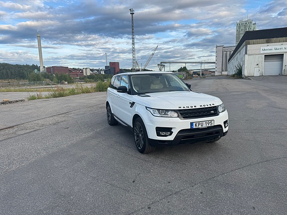 Land Rover Range Rover Sport 3 of 12