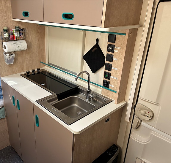 Adria Aviva 492 LU 6 of 9