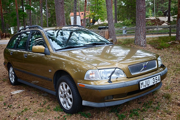 Volvo V40 4 of 9
